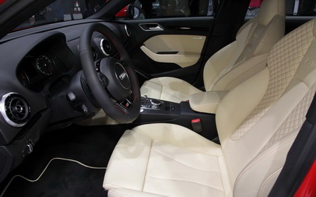 Салон автомобиля Audi A3 2013
