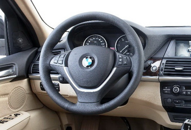 Салон автомобиля BMW X5