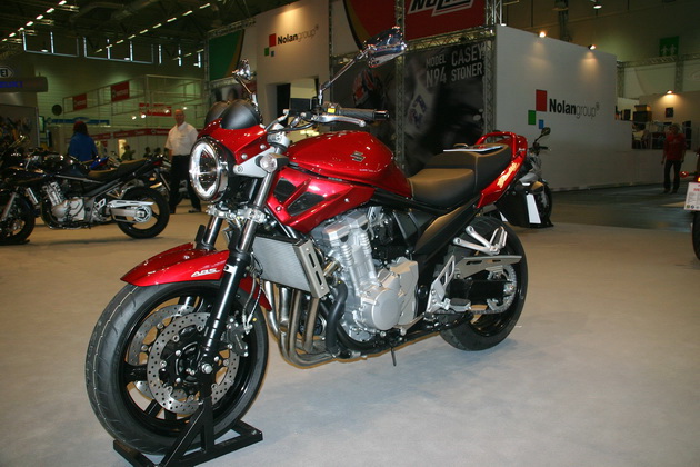 Мотоцикл Сузуки GSF 1250