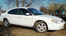 Ford Taurus 3.0 i V6 LX SE Ford Taurus 3.0 i V6 LX SE
