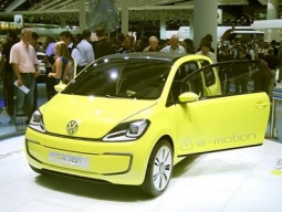 Новый электромобиль Volkswagen e-up 2013