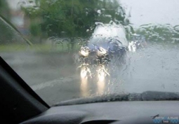 Как нужно ездить во время дождя
